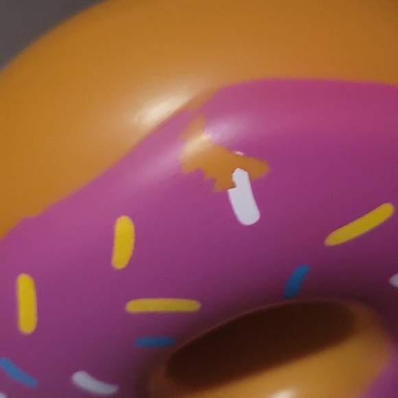 Universal Studios The Simpsons Doughnut Cup Bottle - Picture 5 of 16